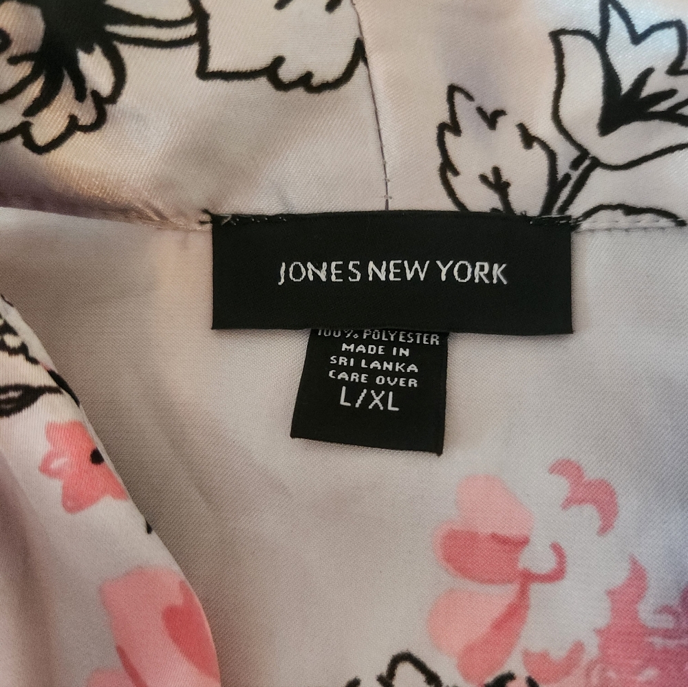 Jones NY Kimono Floral Satin In Pink and Light Gray - Picture 2 of 7